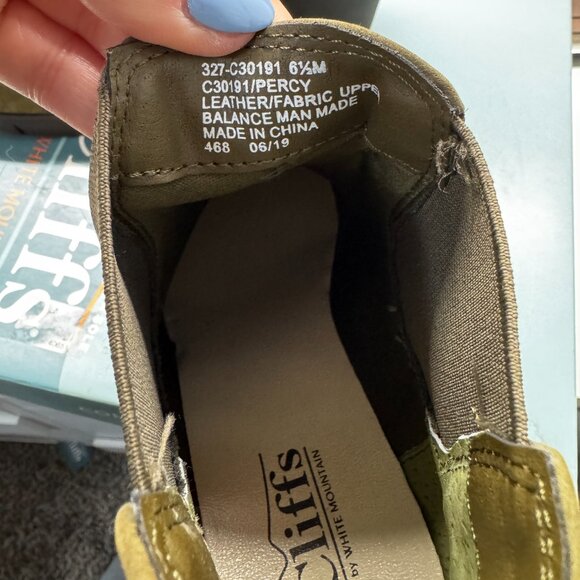 Cliffs Olive Green Wedge Booties Percy Size 6.5 M Leather Like New With Box - Picture 5 of 7